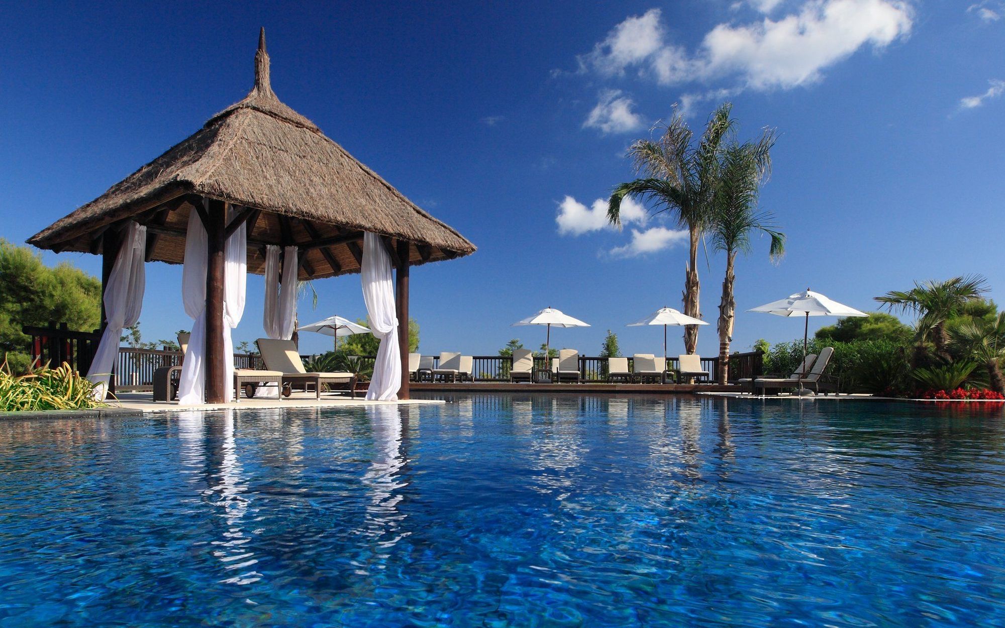 Asia Gardens Hotel & Thai Spa, A Royal Hideaway Hotel Finestrat Létesítmények fotó The swimming pool at the resort