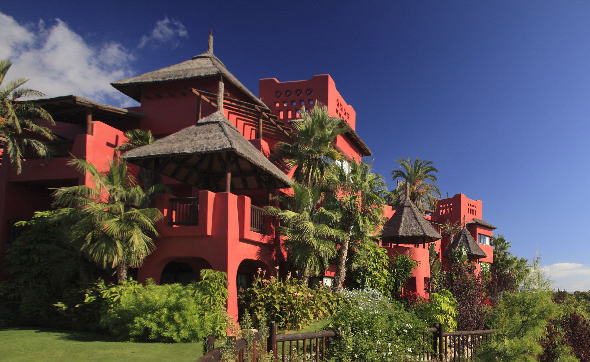 Asia Gardens Hotel & Thai Spa, A Royal Hideaway Hotel Finestrat Kültér fotó The Royal Mirage Hotel