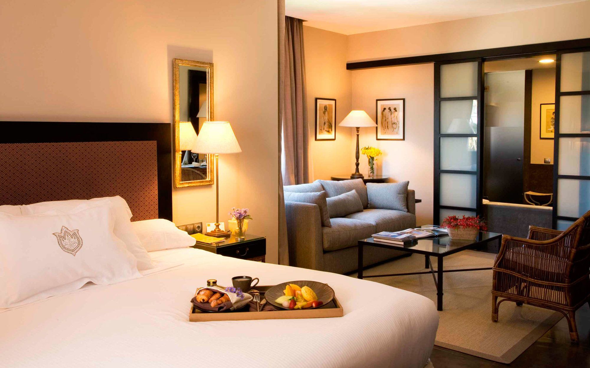 Asia Gardens Hotel & Thai Spa, A Royal Hideaway Hotel Finestrat Kültér fotó A room at the Mandarin Oriental, Madrid