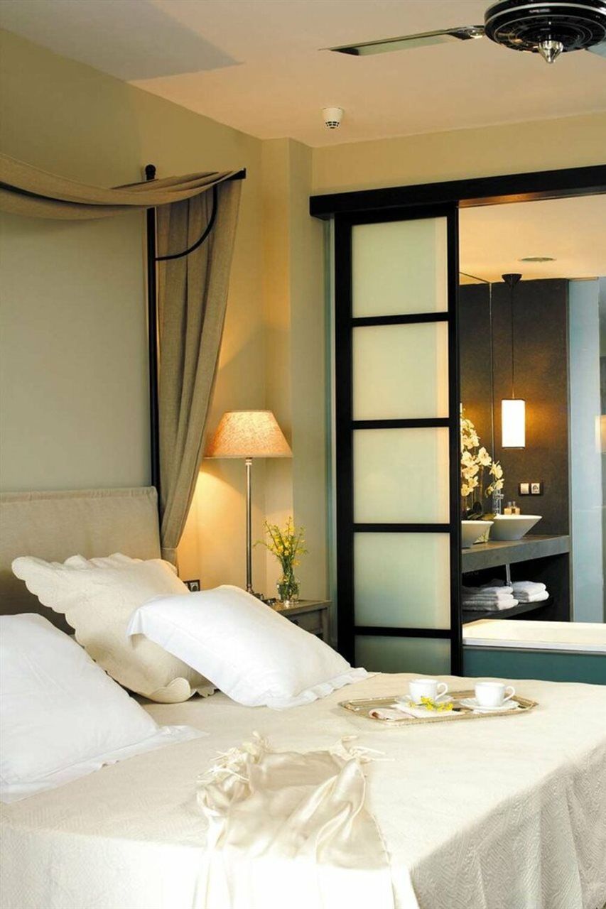 Asia Gardens Hotel & Thai Spa, A Royal Hideaway Hotel Finestrat Kültér fotó A room at the Mandarin Oriental, Munich